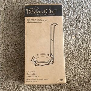 Pampered chef spoon rest White